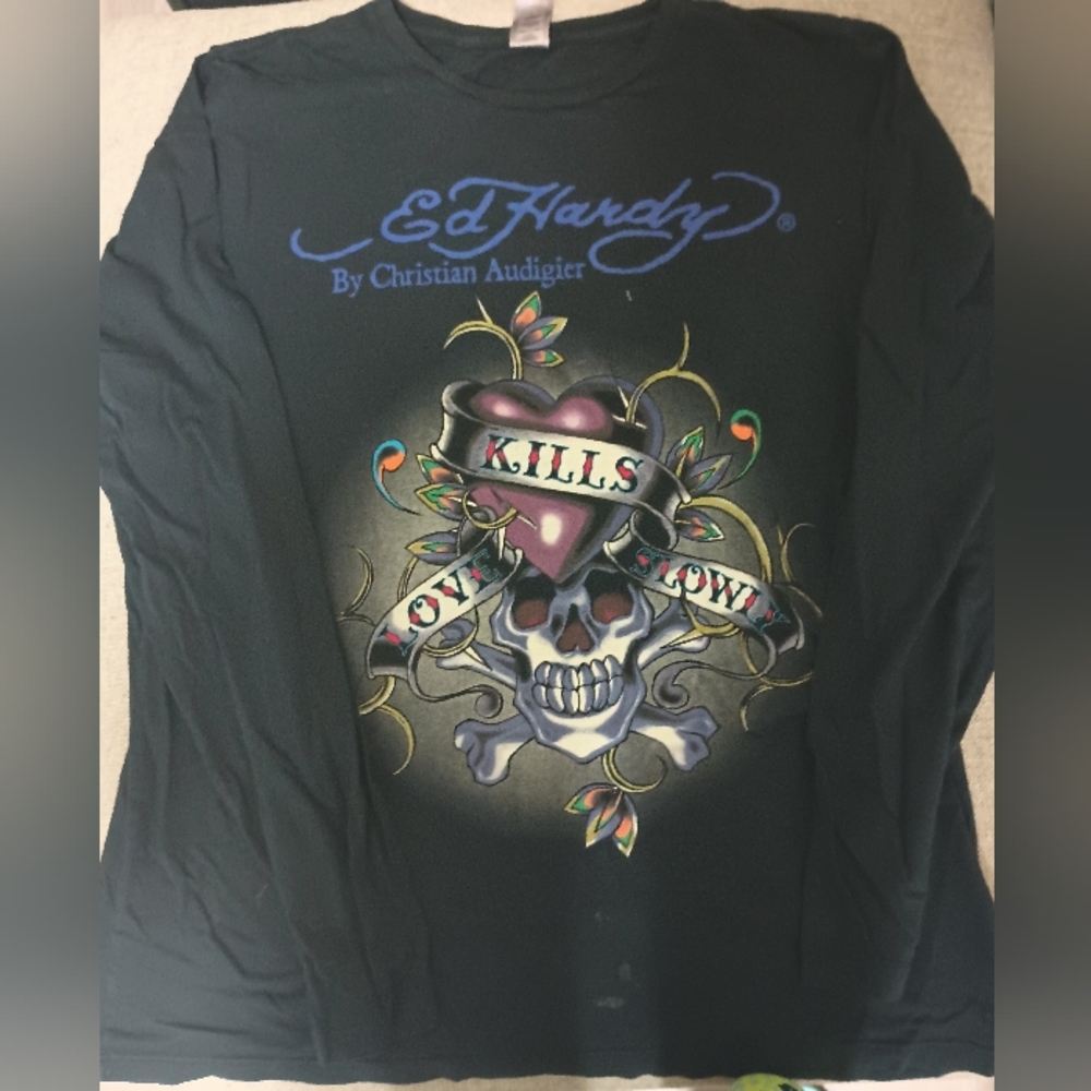 Ed Hardy-- Long sleeve men's T-Shirt.
